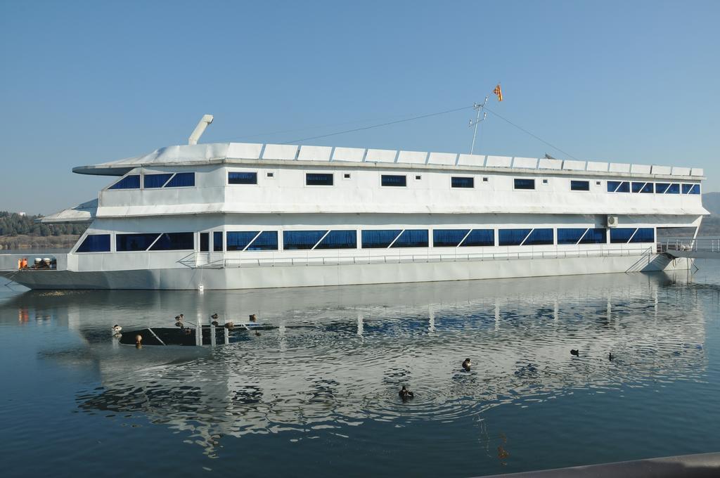 Hotel Brod Panini Veles Exterior photo